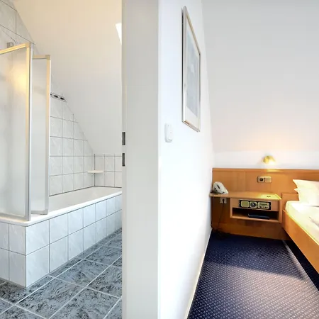 Otel Zur Prinzenbruecke