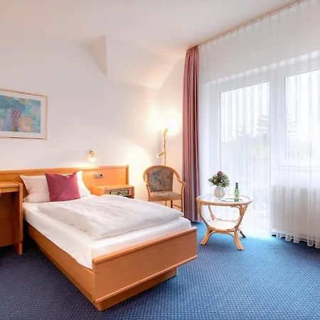 Hotel Zur Prinzenbruecke 3*