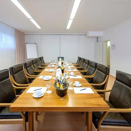 Otel Zur Prinzenbruecke 3*