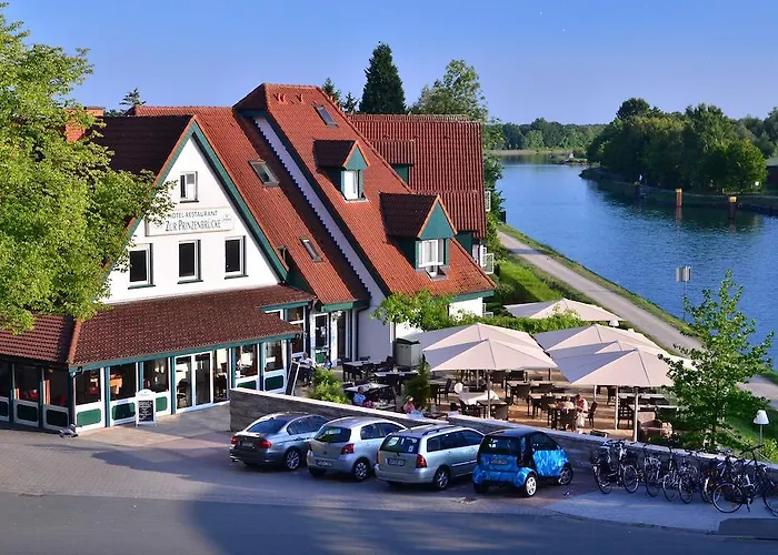 Zur Prinzenbrücke 3*