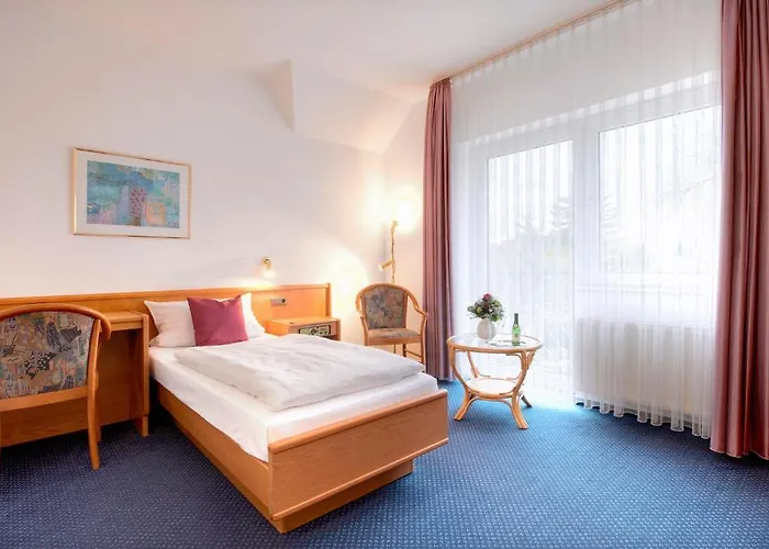 Hotel Zur Prinzenbruecke 3*