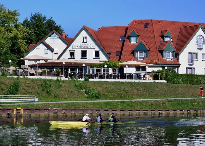 Zur Prinzenbrücke